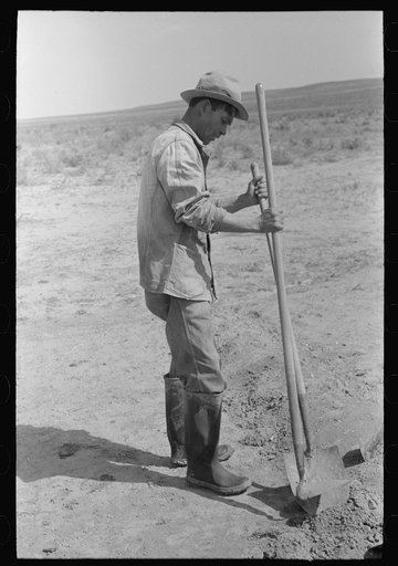 Untitled photo, possibly related to: Irrigation worker near Eagle Pass, Texas