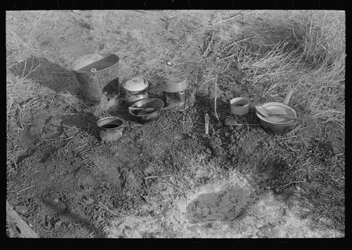 Cooking utensils of Mexican land grubber, El Indio, Texas