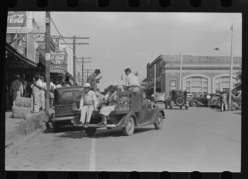 Street scene, San Augustine, Texas