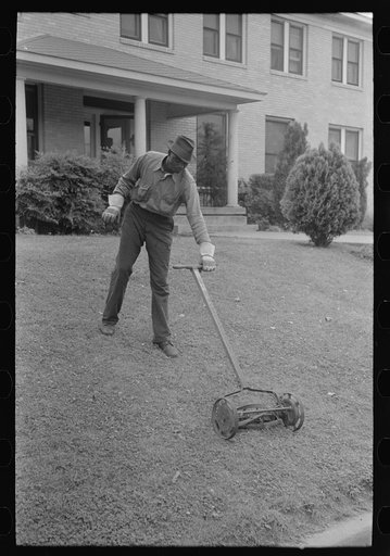 Cutting grass, San Augustine, Texas