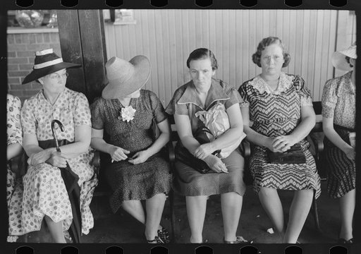 Women waiting for streetcar at terminal, Oklahoma City, Oklahoma