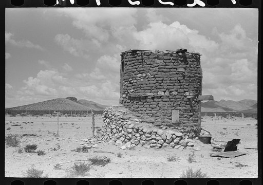 Abandoned edifice on U.S. 85 near Hatch, New Mexico