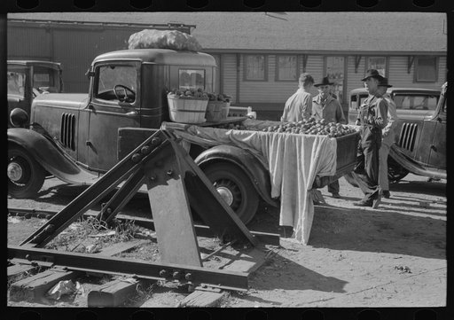 Untitled photo, possibly related to: Truck loaded with apples, Jacksonville, Texas