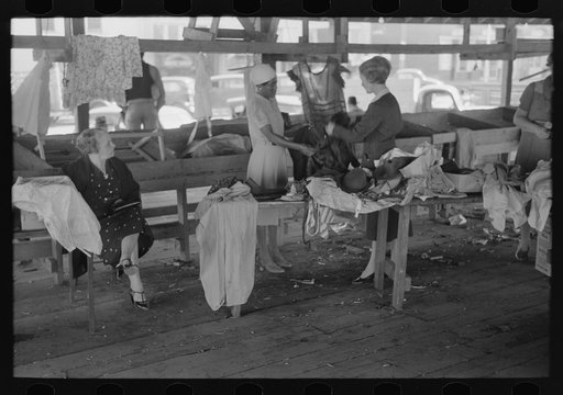 Untitled photo, possibly related to: Selling apples, Jacksonville, Texas