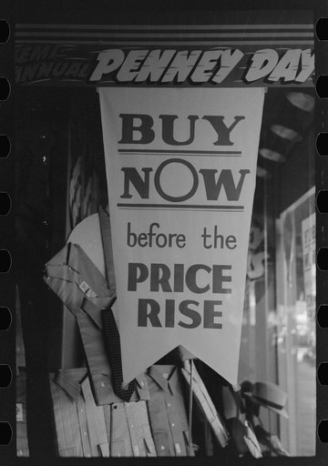 Sign in national chain store, Taylor, Texas