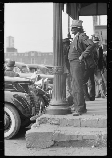 Street corner in market square, Waco, Texas