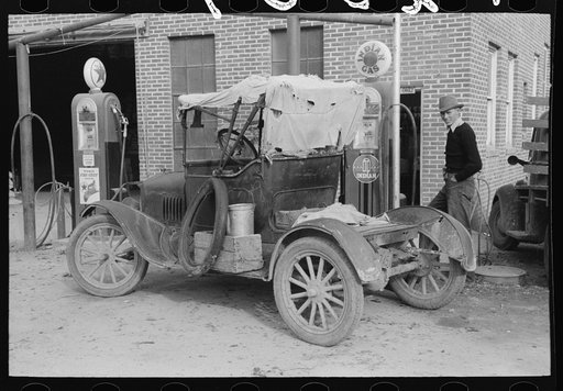 Untitled photo, possibly related to: Farmer's car, Brownwood, Texas