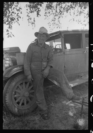 Migrant worker camped along band of Arkansas River, Muskogee County, Oklahoma