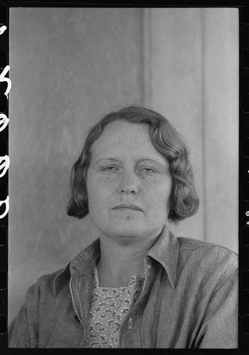Untitled photo, possibly related to: Wife of migratory laborer living at the Agua Fria Migratory Labor Camp, Arizona