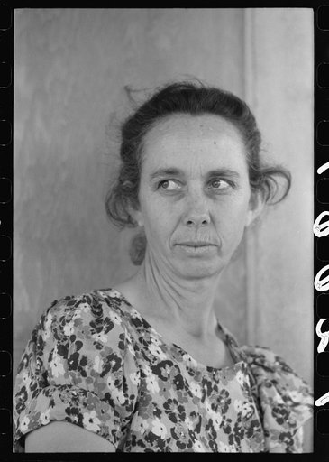 Untitled photo, possibly related to: Wife of migratory laborer living at the Agua Fria Migratory Labor Camp, Arizona