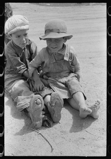 Untitled photo, possibly related to: Children, Spanish-American, Penasco, New Mexico