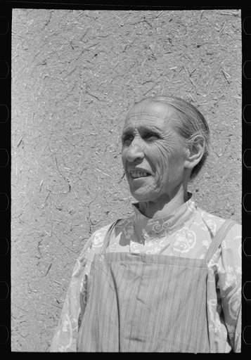 Spanish-American woman, Chamisal, New Mexico