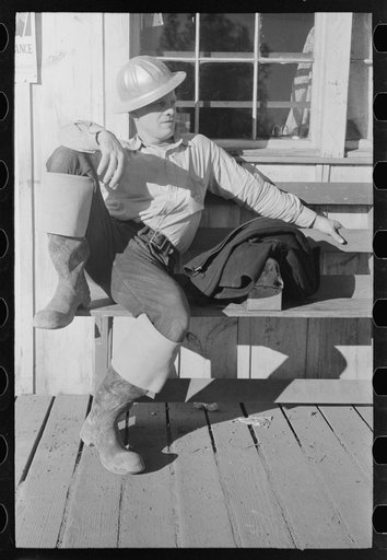 Construction worker on Shasta Dam. Shasta County, California