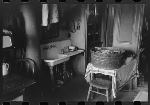Untitled photo, possibly related to: Detail of kitchen occupied by Negroes on South Side of Chicago, Illinois
