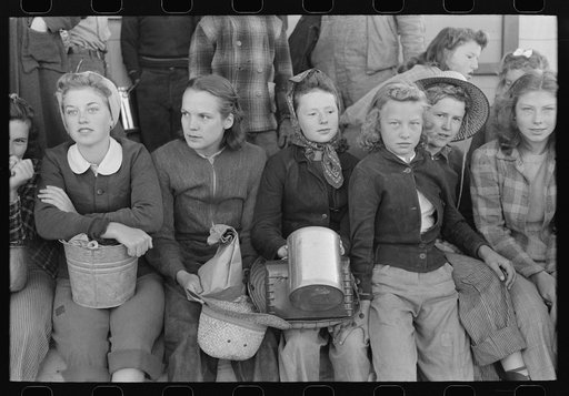 High school girls who are going to the pea fields. Nampa, Idaho