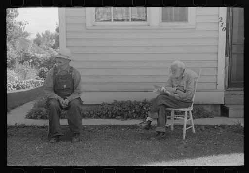 Out on the front lawn. Caldwell, Idaho