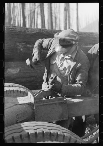 Untitled photo, possibly related to: Crew of gyppo logging outfit, Tillamook County, Oregon
