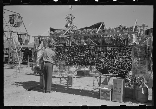 El Centro (vicinity), California. Souvenir stand of the Imperial County Fair
