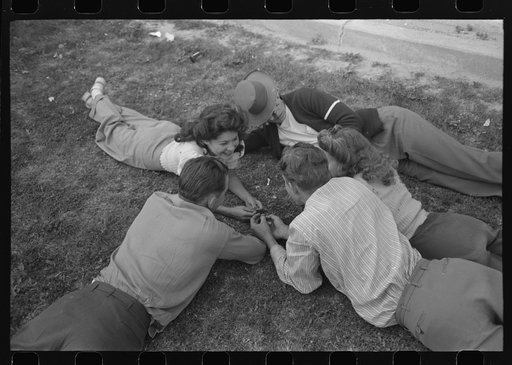 El Centro (vicinity), California. Young people at the Imperial County Fair