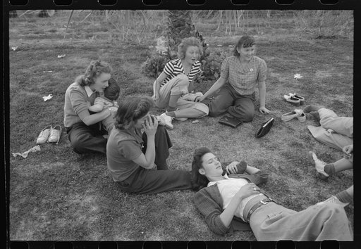 El Centro (vicinity), California. Young people at the Imperial County Fair