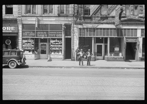 Street scene, Minneapolis, Minnesota