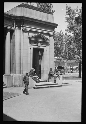 Scene in Gateway District, Minneapolis, Minnesota