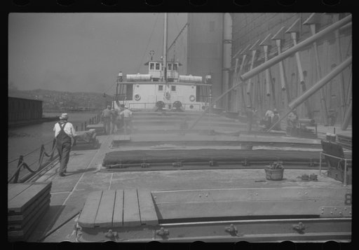 Loading grain boat. Superior, Wisconsin
