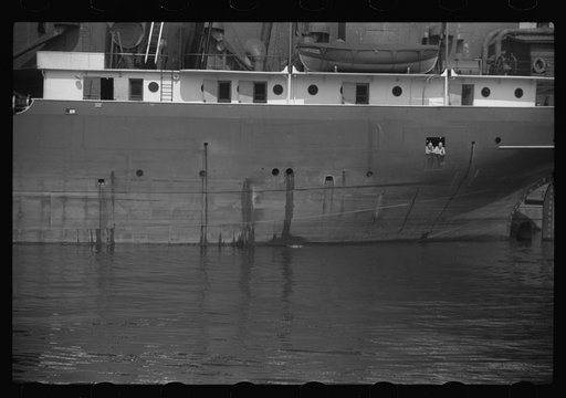 Untitled photo, possibly related to: Grain boat at elevator. Duluth, Minnesota