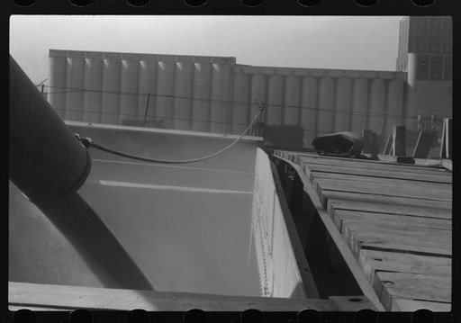 Untitled photo, possibly related to: Grain trimmer. Duluth, Minnesota