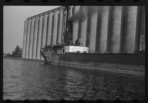 Untitled photo, possibly related to: Grain trimmer. Duluth, Minnesota