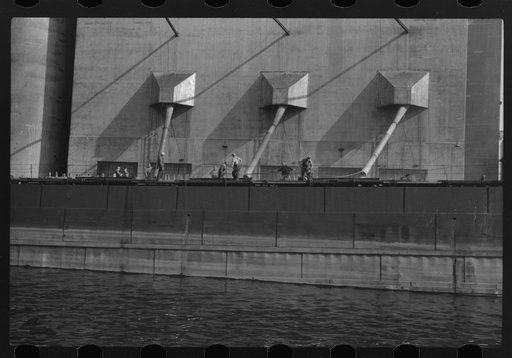 Untitled photo, possibly related to: Grain trimmer. Duluth, Minnesota