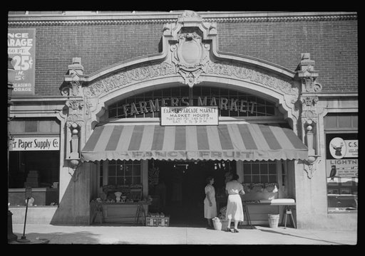 A market in New York City (?)
