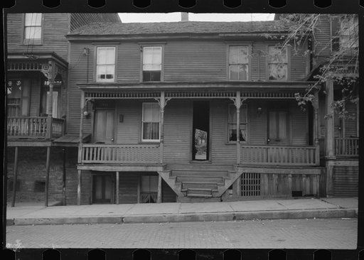 Shenandoah(?), Pennsylvania. Propped houses built on ground which has sunk