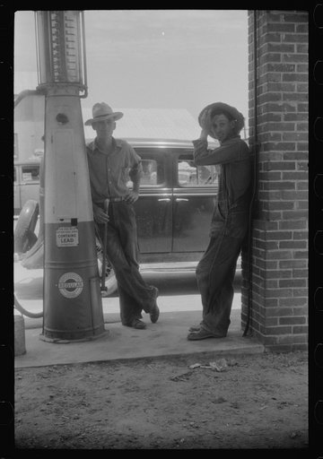 Local farmers at the company store at Camden, North Carolina