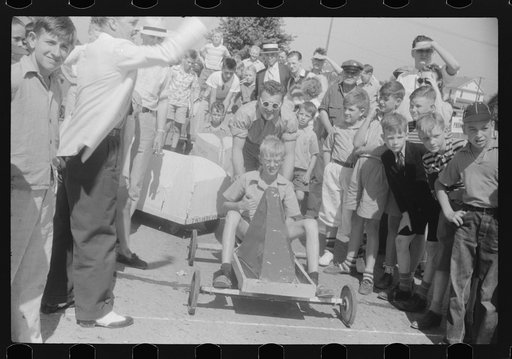 Start of a soapbox auto race on July 4th celebration at Salisbury, Maryland