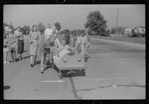 Start of a soapbox auto race on July 4th celebration at Salisbury, Maryland
