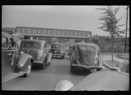 Traffic along U.S. 1 headed for Maryland, in Washington, D.C.