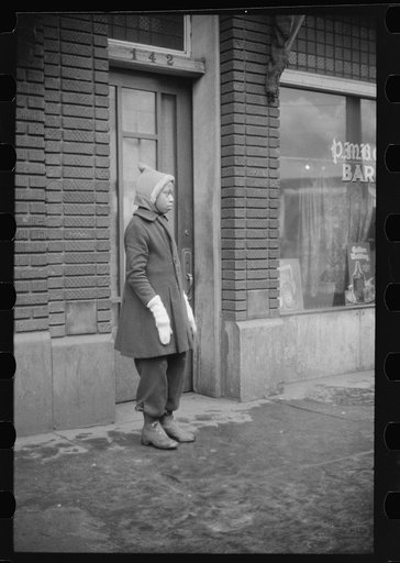 Little Negro girl in Aliquippa, Pennsylvania