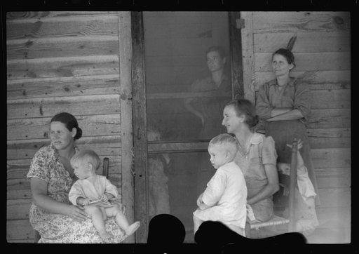 Untitled photo, possibly related to: Tenant farmer family in northern Greene County, Georgia