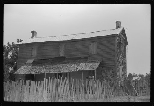 Old house occupied by a Negro family, Penfield, Greene County, Georgia
