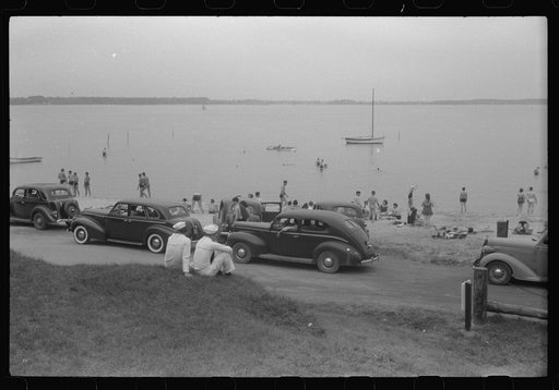 Untitled photo, possibly related to: Soldiers watching the bathing crowds at Yorktown, Virginia
