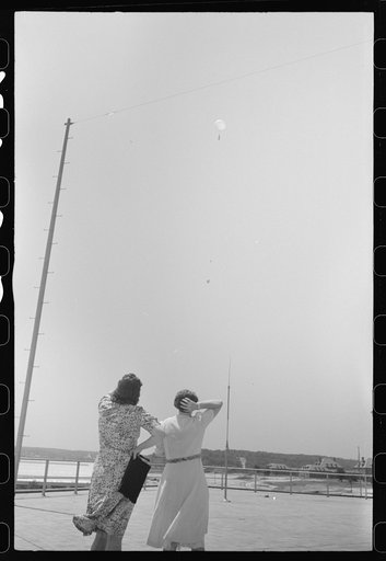 Balloon sent aloft at the weather bureau at the municipal airport in Washington, D.C.