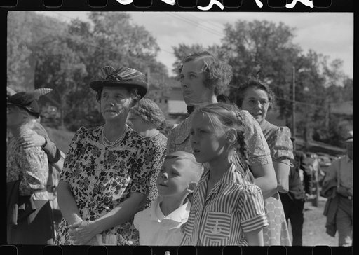 Untitled photo, possibly related to: Spectators at the "World's Fair" in Tunbridge, Vermont