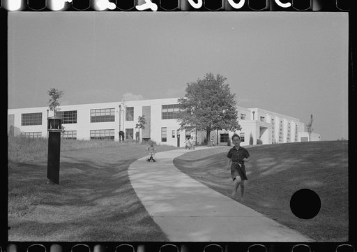 Untitled photo, possibly related to: Greenbelt school, Maryland