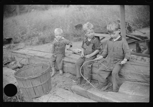 Untitled photo, possibly related to: Children of riverboat family, Charleston, West Virginia