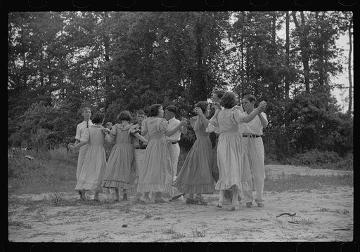 Schoolchildren doing dance on May Day health day at Ashwood Plantation, South Carolina