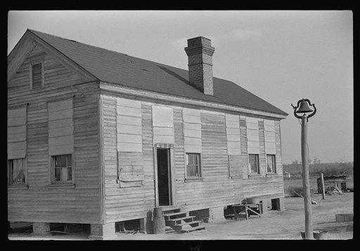 Old schoolhouse near Pembroke Farms, North Carolina