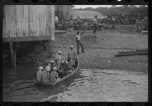 Cannery workers going home, St. Helena Island, South Carolina