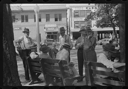 General town meeting place: the park. Lakeland, Florida