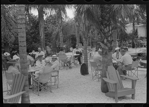Outdoor refreshments for tourists near Tampa, Florida